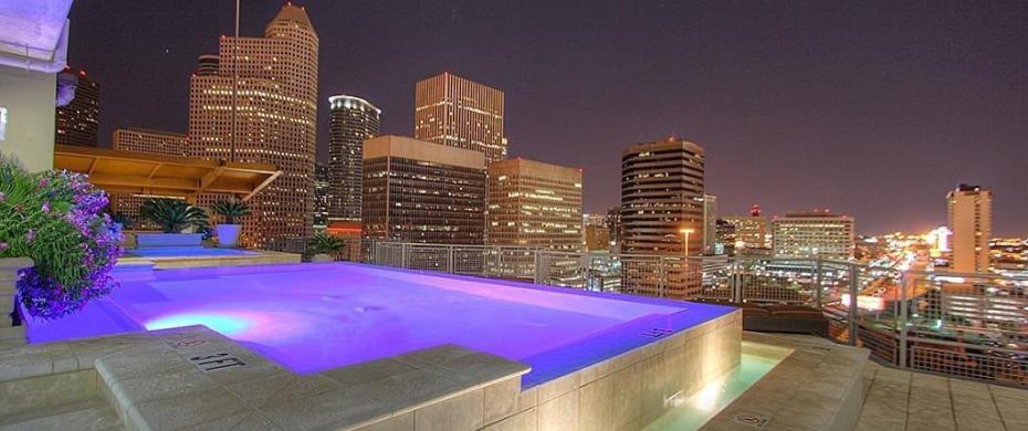 houston-evening-skyline-930x390